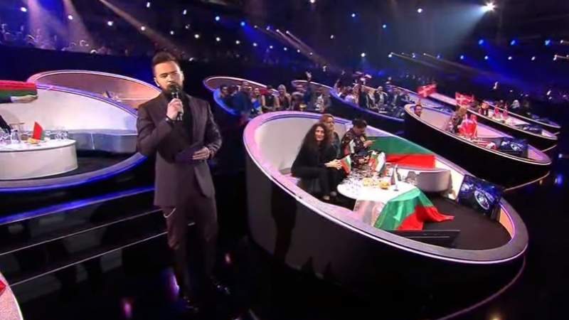 НА ЖИВО В БЛИЦ: Цяла България тръпне! Кристиан Костов излиза да пее на полуфинал на "Евровизия" 