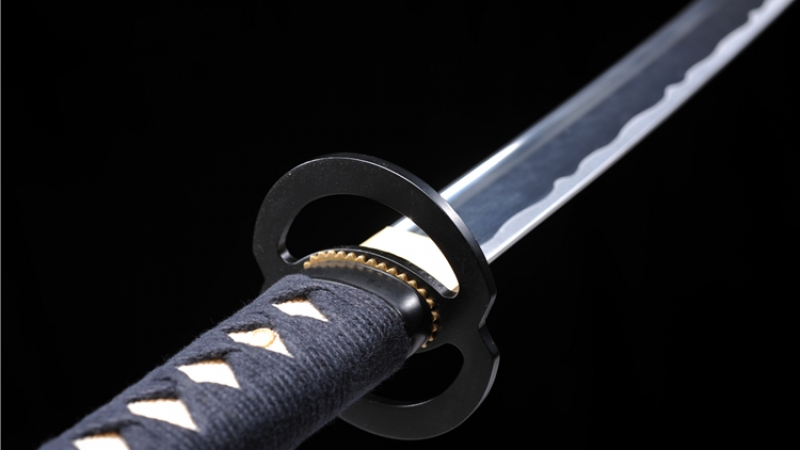 Страшна смърт! Експерт по самурайски мечове си направи харакири