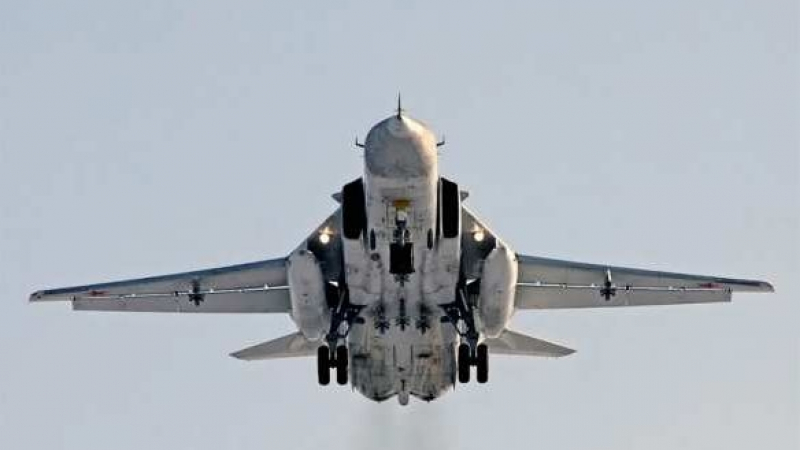 Екшън в небето над Естония! Испански изтребители си играят на гоненица с руски Су-24