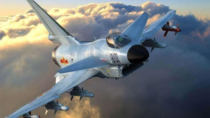 CNN: Китайски изтребители са прихванали „непрофесионално“ американски разузнавателен самолет