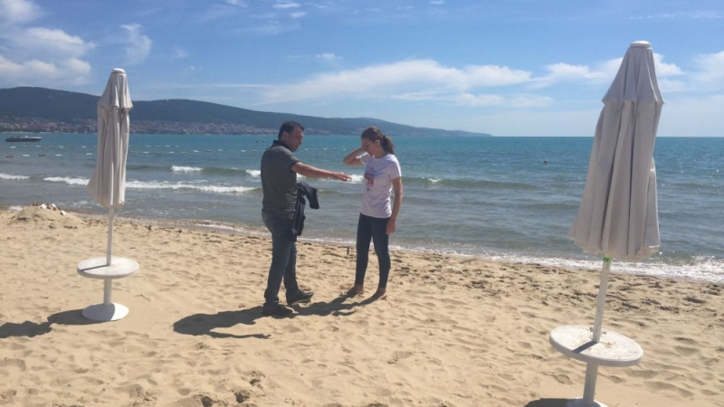 Министърът на туризма Николина Ангелкова се появи изненадващо в Слънчев бряг