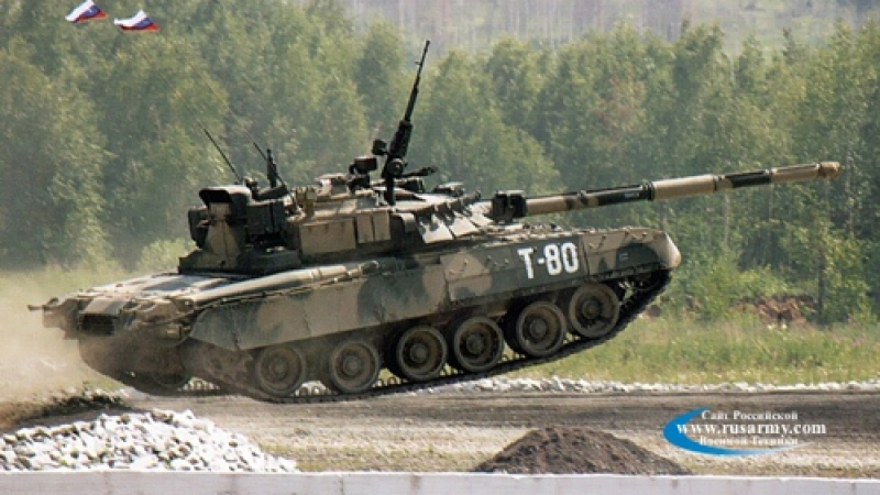 Порошенко изпраща танкове Т-80 в Донбас   