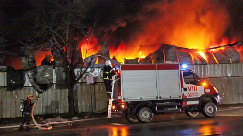Покъртителни подробности за трагедията с кметския син, бащата опитал да гаси пожара, но безуспешно