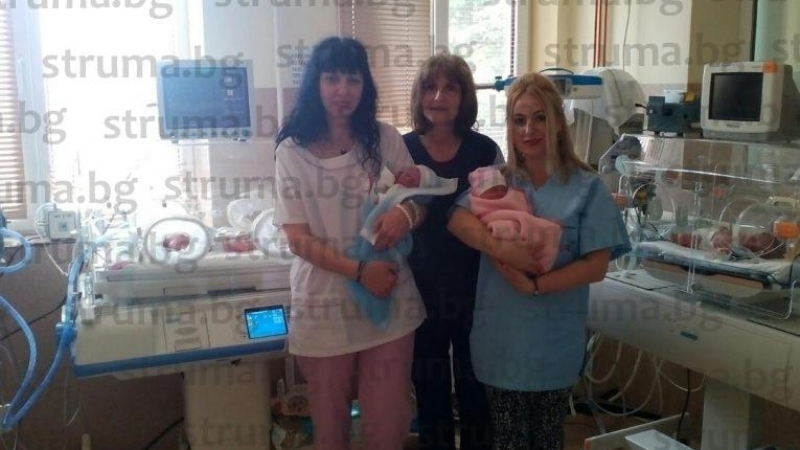 Две двойки близнаци изплакаха едновременно в Благоевград