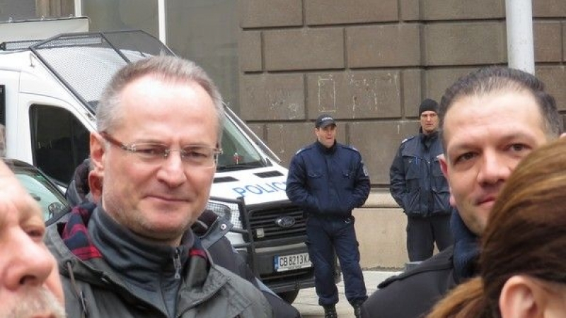 Председателят на ВКС на протест с кандидат-депутати – две седмици преди парламентарните избори (СНИМКИ)