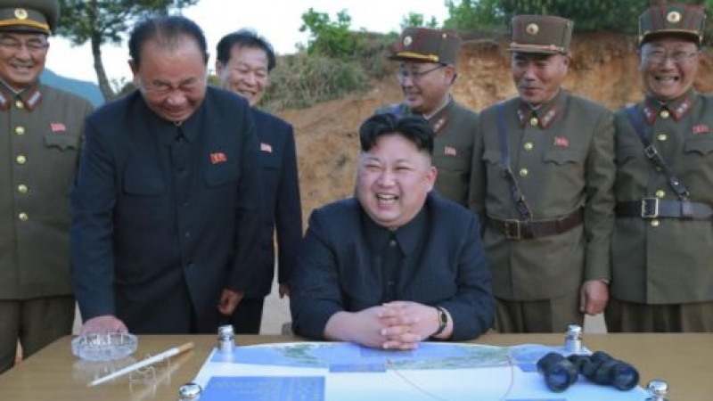 Северна Корея тества нова система за ПВО, Ким Чен Ун остана много доволен (ВИДЕО)