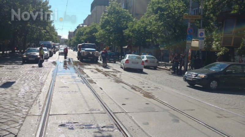 Авария на ключово кръстовище в София, трамваите спряха!