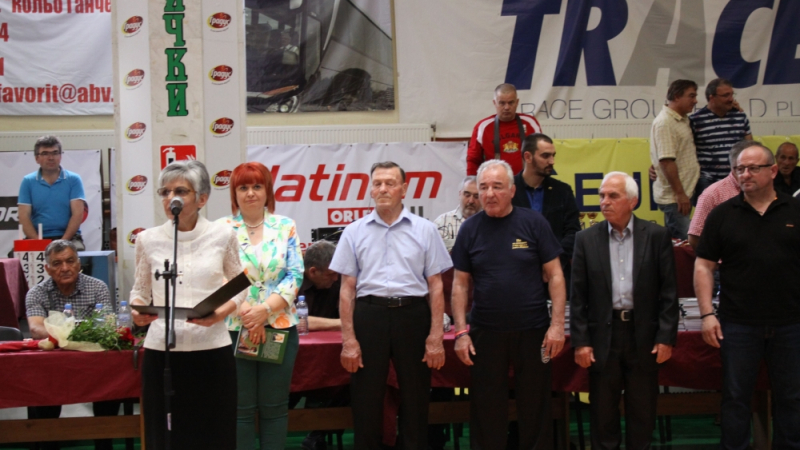 Скандал: Червена активистка чете поздрав от президента Радев на детски турнир в  Стара Загора