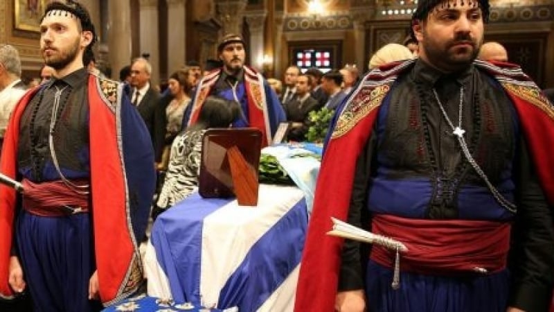 Гърция се прости с великия си държавник Мицотакис, стотици дойдоха на погребението му 