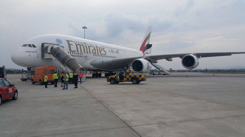 Само в БЛИЦ: Истински екшън с англичанина, който приземи извънредно самолетa на Emirates Airline на летище София