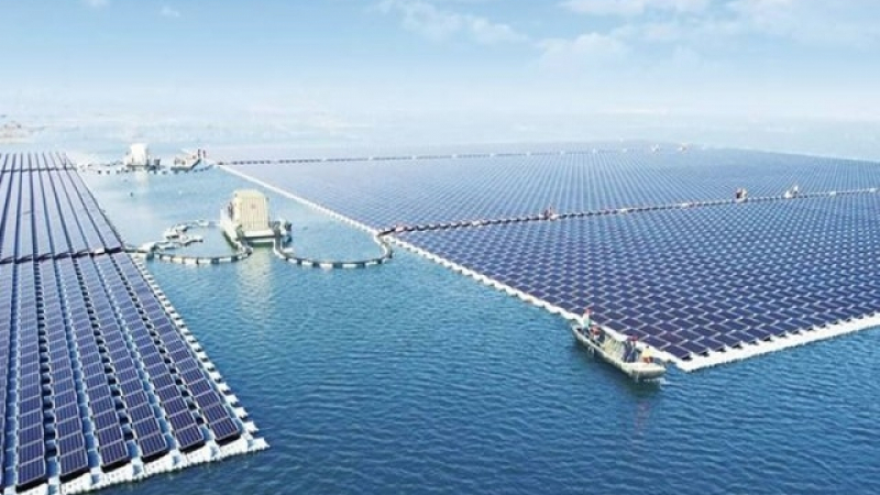 Най-голямата в света плаваща слънчева електроцентрала