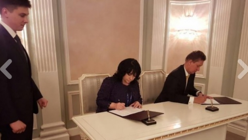 Петкова отиде в Санкт Петербург и подписа изключително важен документ, свързан с „Газпром“, „Турски поток“ и газа, който тече към България (СНИМКИ)