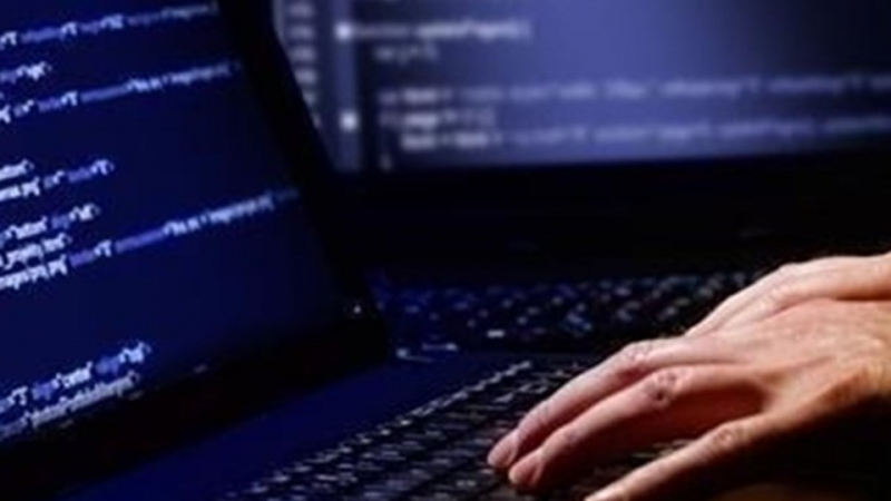 Хакери публикуваха служебни имейли и пароли на хора от държавното управление