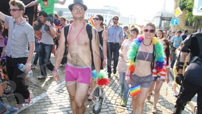 "Национална Съпротива" разпространи страшна закана срещу участниците в гей парада в София!