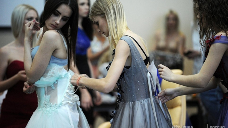 Така го правят руснаците: Кримската седмица на модата взриви Севастопол (СНИМКИ)