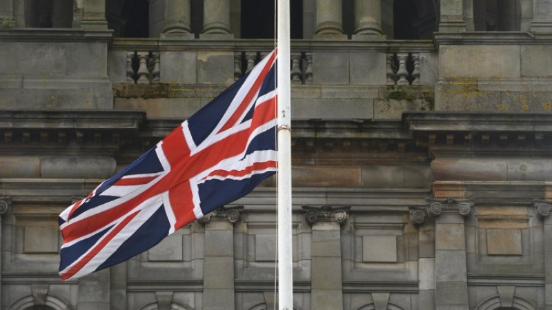 Почитат жертвите от Лондон с минута мълчание