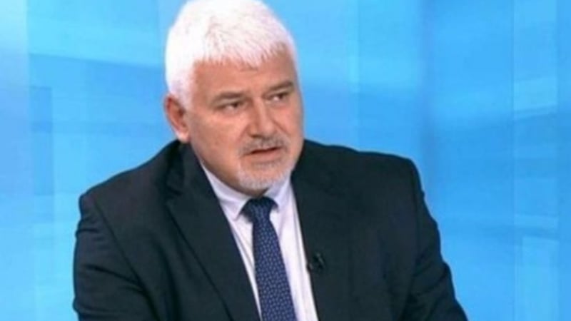 Проф. Пламен Киров разкости Лозан Панов: Целите му са политически, а не професионални 