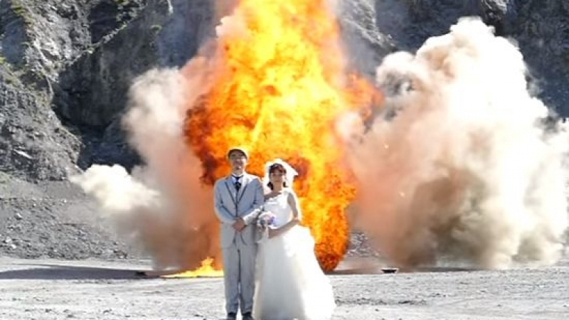 Тези японци взривиха мрежата със сватбената си фотосесия в стил холивудски екшън (ВИДЕО)