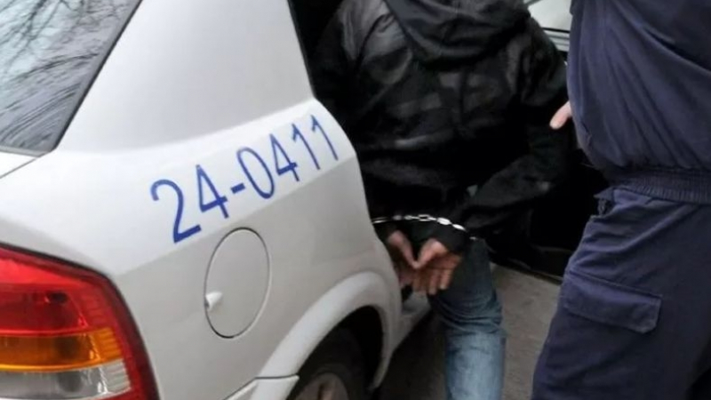 Обявиха имената на двама от задържаните в спецакцията в Бургаско 