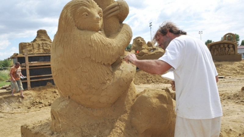 Красота! Пясъчният фестивал на Бургас празнува юбилей (СНИМКИ)