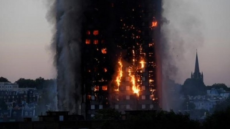 Тереза Мей обеща да разследва пожара в Лондон