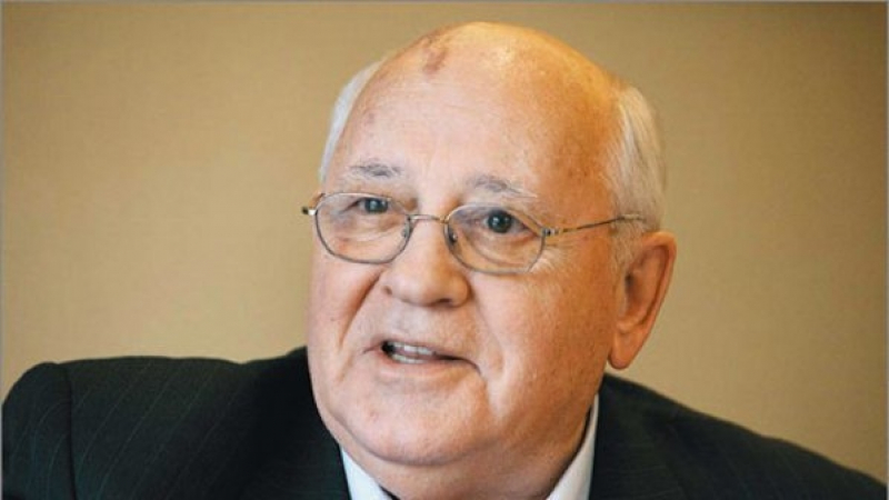 Михаил Горбачов: Хелмут Кол бе изключителна личност