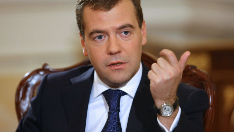 Медведев идва в България