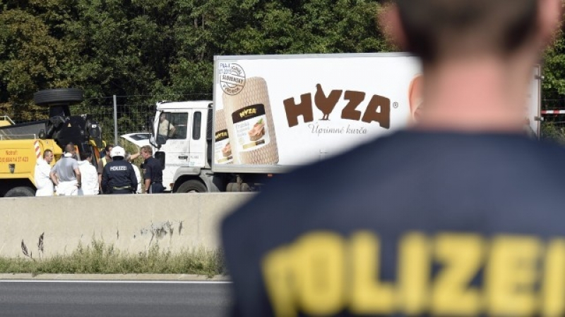 Българският шофьор на "камиона ковчег" в Унгария знаел, че мигрантите се задушават, разсекретиха покъртителен запис