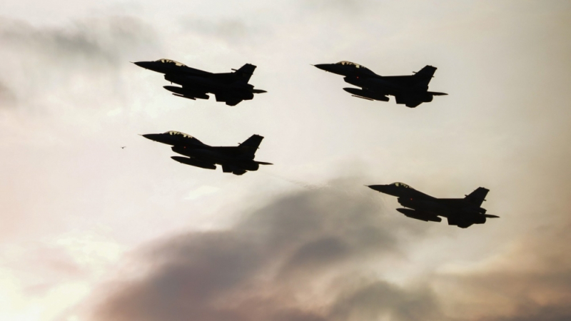 Министерството на отбрана на Полша обясни ясно на Москва защо полски F-16 са прихванали самолета на Шойгу
