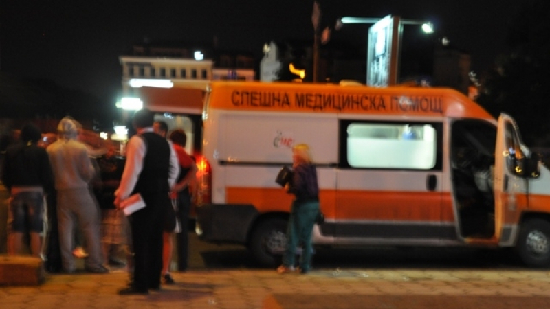 Сигнал в БЛИЦ! Двама души в болница след катастрофа, станала преди минути в София 