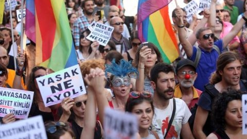 Турските власти забраниха гей парада в Истанбул