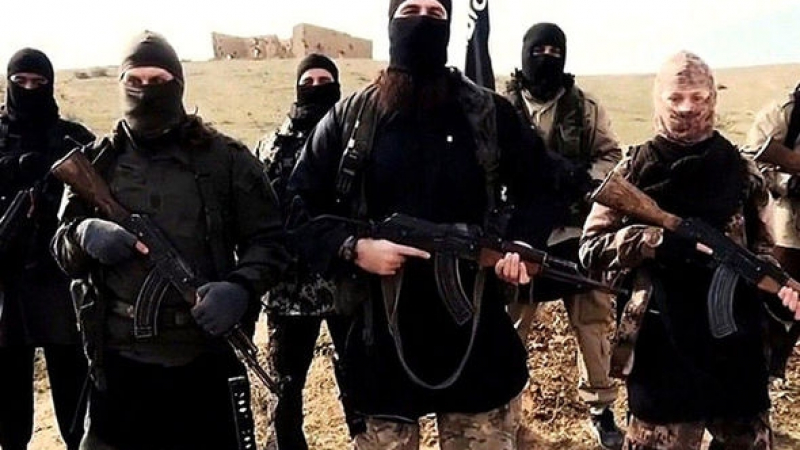 Жест на отчаянието: Шефовете на "Ислямска държава" обещават девици на своите терористи с "паспорт за рая" (СНИМКА)