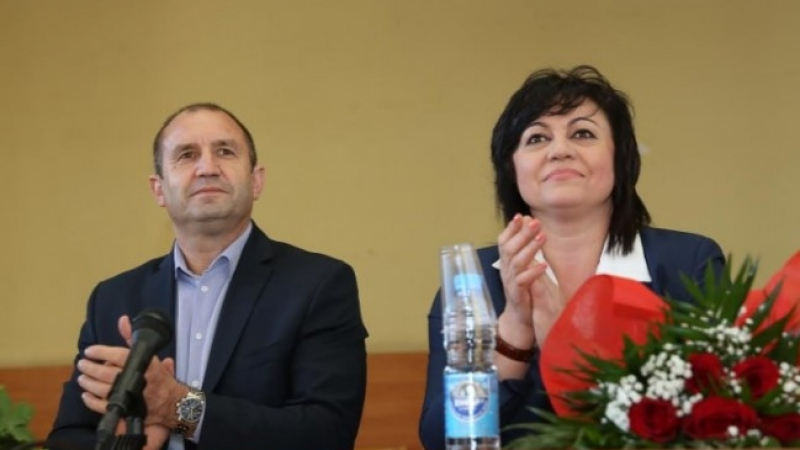 Президентът Радев разговарял 30 минути с Корнелия Нинова в Свищов