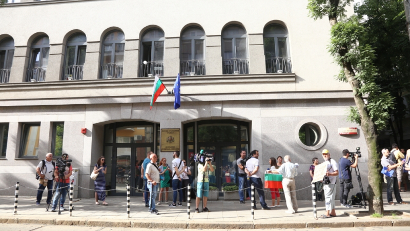 ВСС прекъсна заседанието си, заради цирка с болтовете на Лозан Панов  