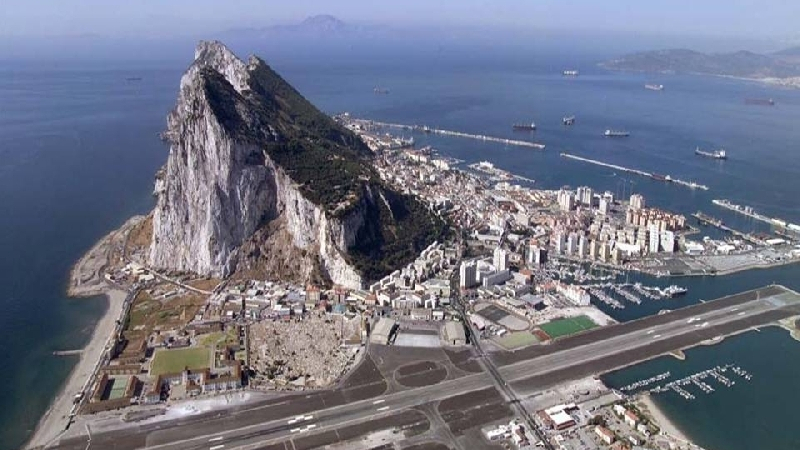 Гибралтар осъди военните заплахи на Испания