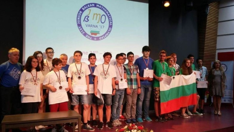 Цветът на нацията: Български ученици спечелиха 18 медала от Балканиада по математика