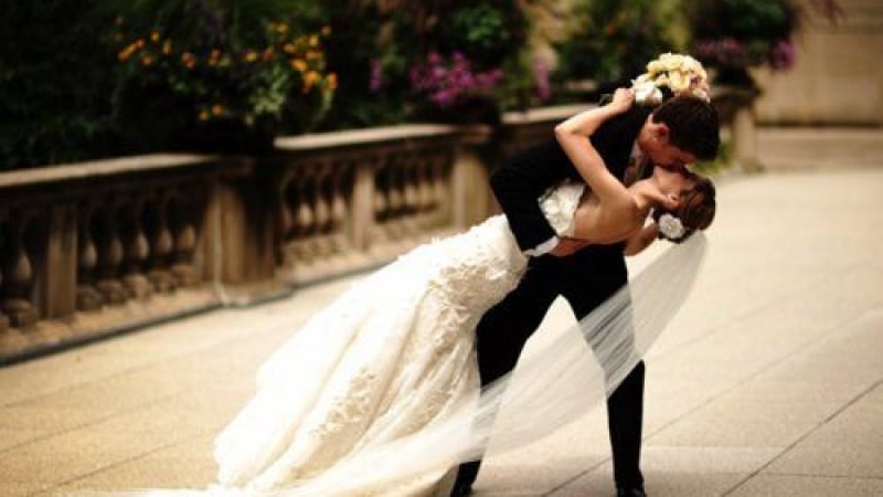 Ракия номер 1 на България пак ще вдигне 3 сватби