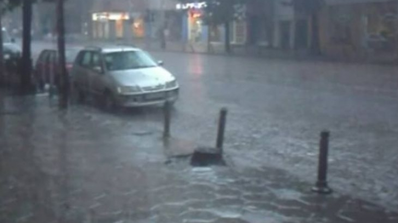 От последните минути: Равносметката след кошмарната нощ в София над 30 литра на квадратен метър дъжд удари столичани