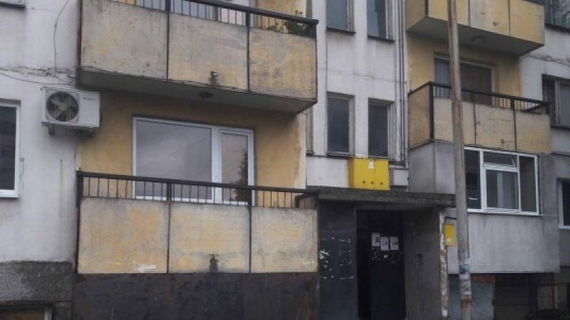 Неприятна миризма докара полицията пред дома на ботевградчанин. Когато отвориха вратата ... 