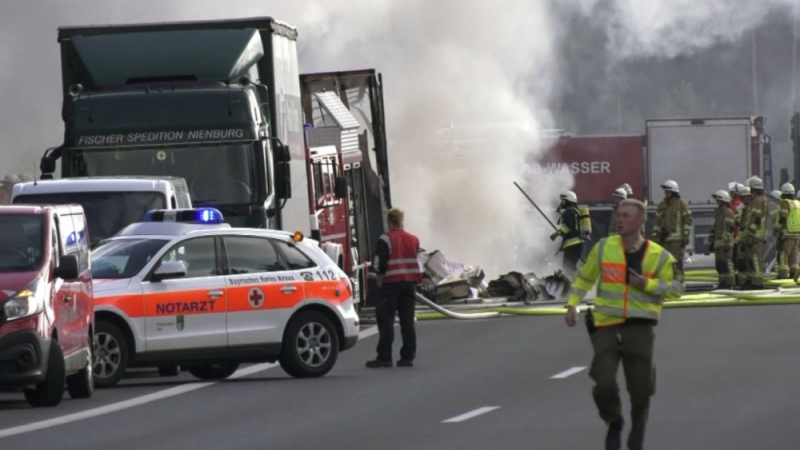 Извадиха 11 трупа от изгорелия туристически автобус в Бавария (СНИМКИ/ВИДЕО)