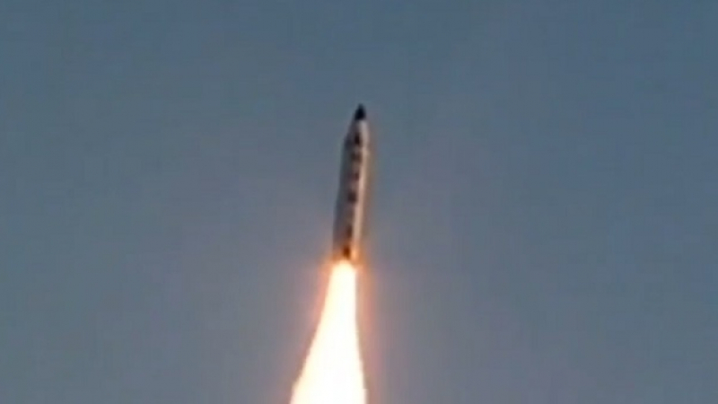  Изстреляната от Северна Корея балистична ракета е прелетяла няколкостотин километра