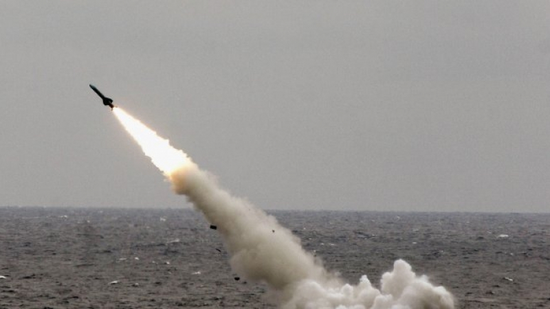 САЩ свалиха ракета, подобна на изстрелваните от Северна Корея, при учение над Тихия океан