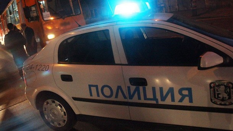 Само в БЛИЦ: Шофьорка отнесе моторист в центъра на София
