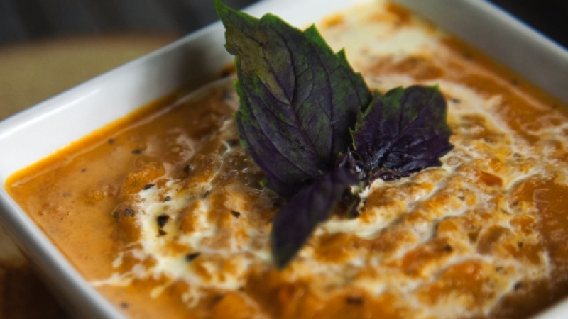 ВИДЕО рецепта: Супа от домат и патладжан