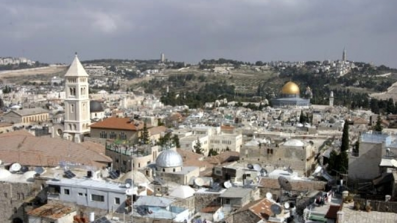 Сблъсъци избухнаха в Йерусалим след като властите премахнаха забрана спрямо мюсюлманите