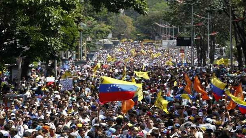 Убити и ранени по време на неофициалния референдум срещу президента на Венецуела