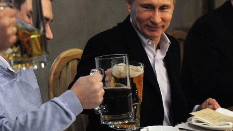 Руското здравно министерство готви голяма секира за любителите на алкохола 