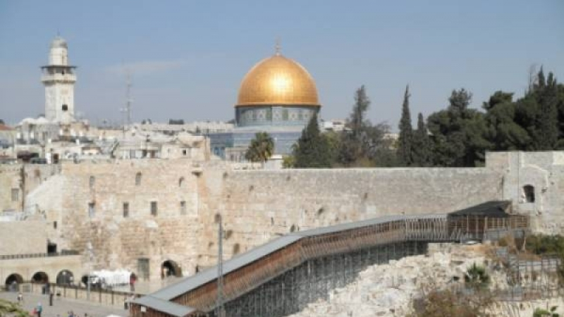 Мюсюлмански духовници призоваха за „ден на гнева“относно затварянето на джамията Ал Акса в Ерусалим