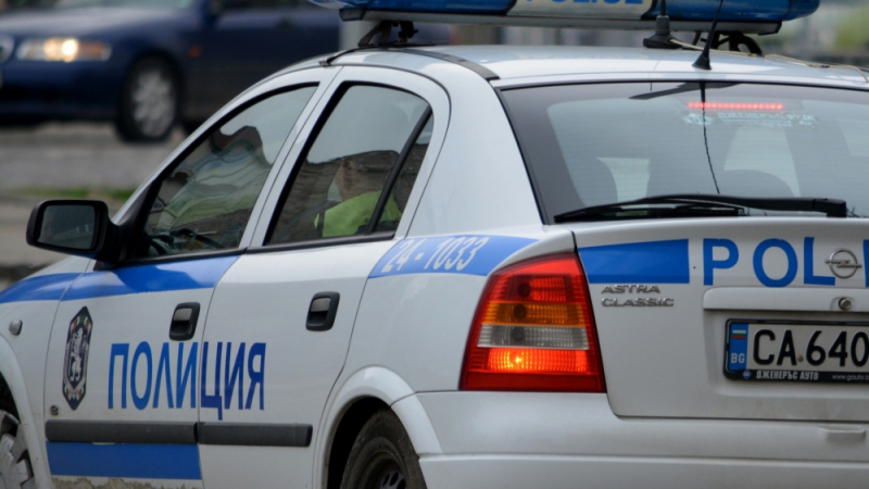 Полицейска кола катастрофира в Пловдив, две ченгета пострадаха