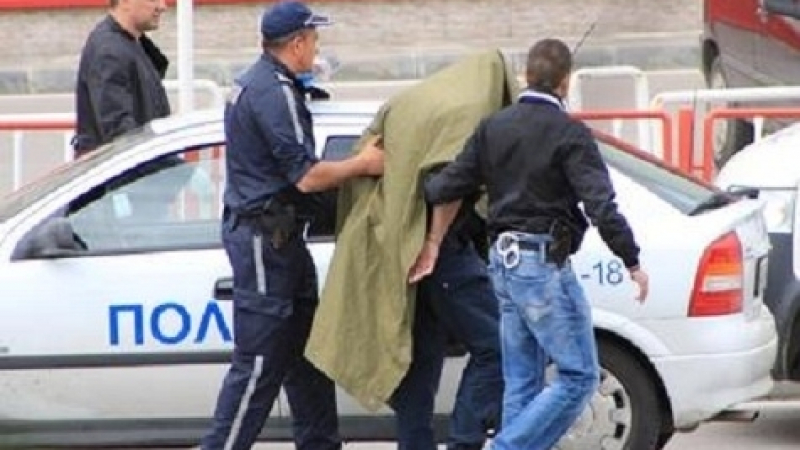 Само в БЛИЦ: Зрелищен арест на столична мутра на бул. Мария Луиза (СНИМКА)